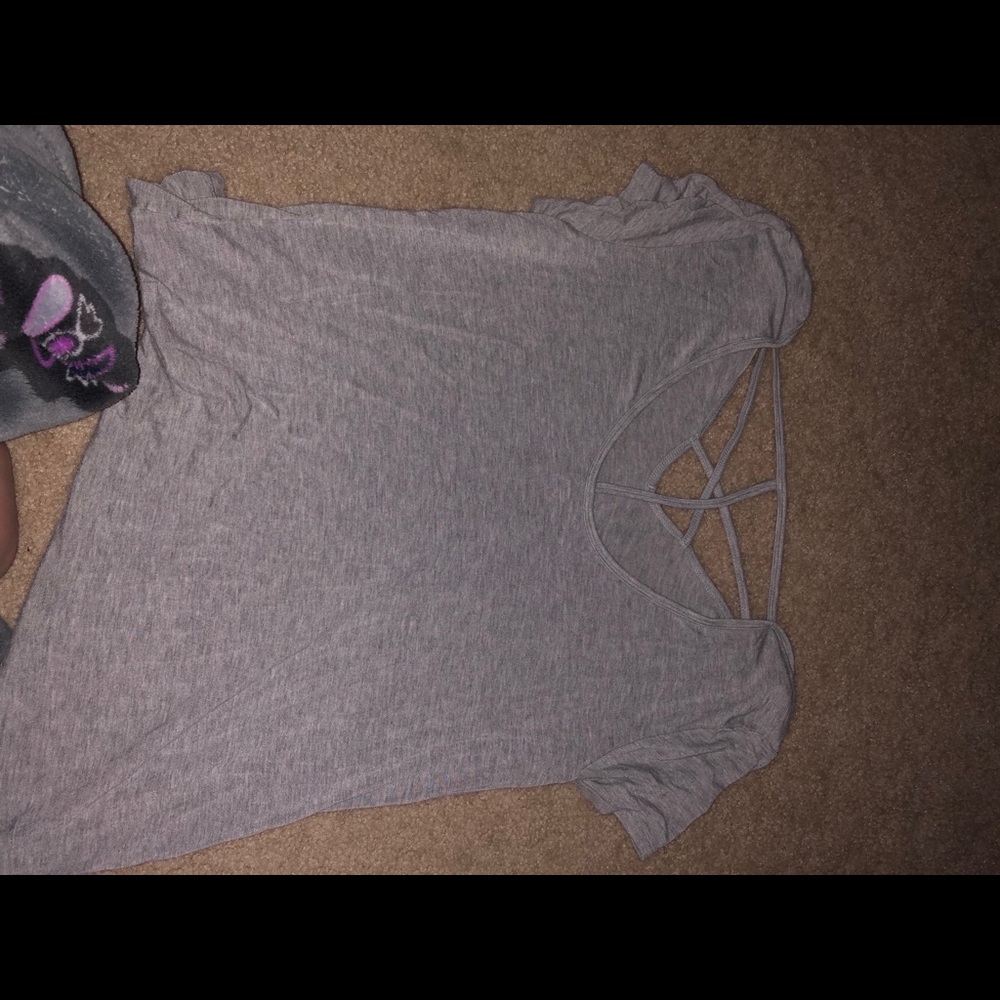 Cute grey t shirt